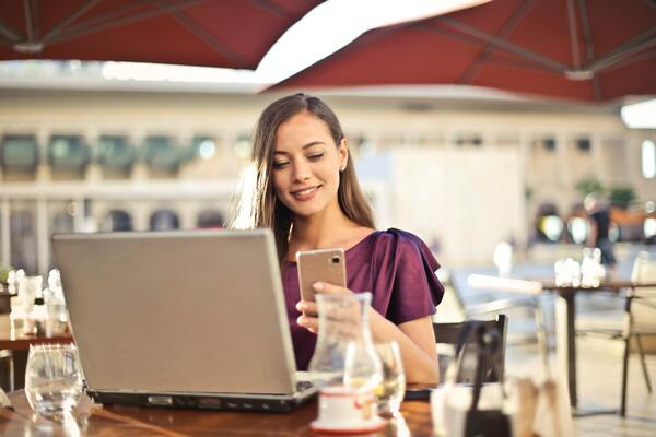 Woman Wearing Purple Shirt Holding Smartphone White Sitting 826349
